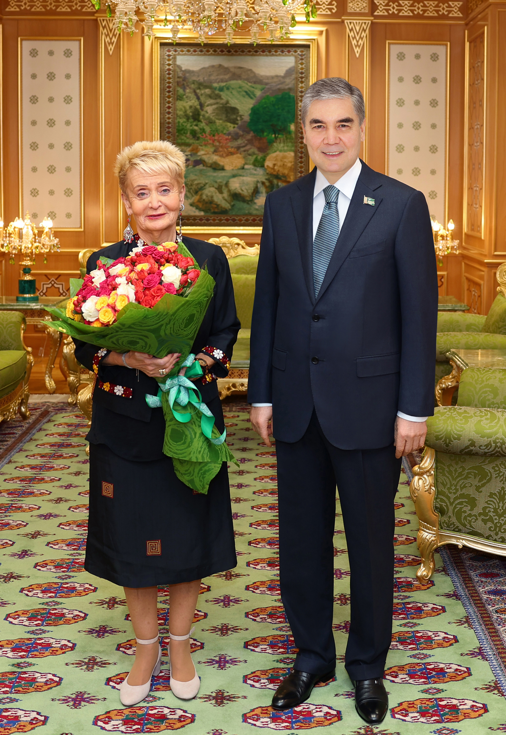 “Açyk gapylar” syýasatyna eýerip